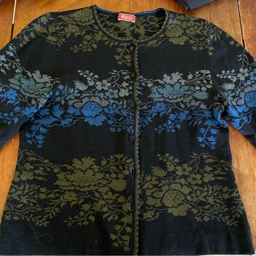 OLEANA Cardigan in great second hand condition 💚